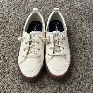 Womens sperry boat shoes size 9 tan color